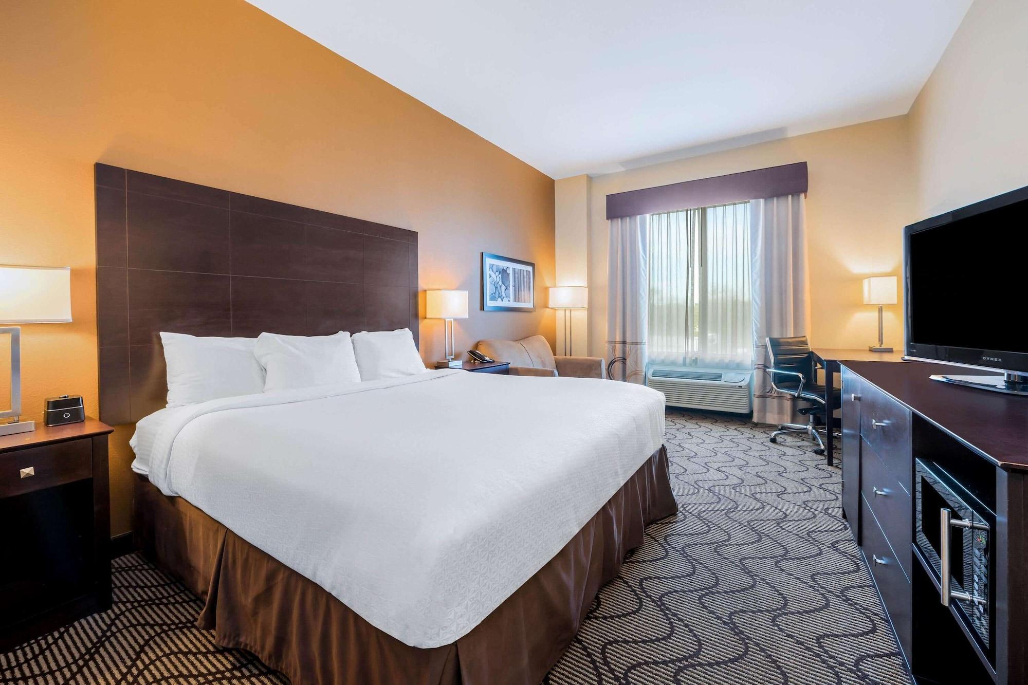 Hotel La Quinta By Wyndham 3*